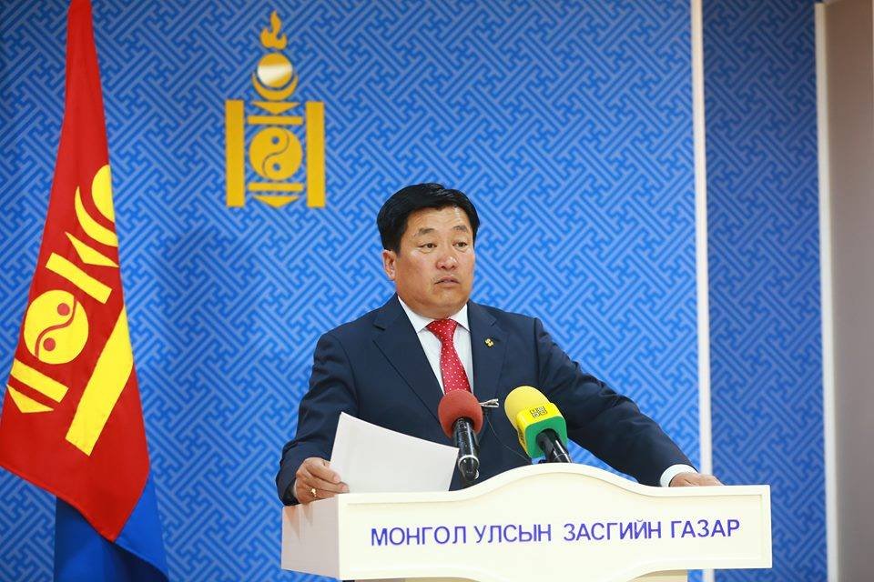 Б.Энх-Амгалан: Баруун аймгууд руу зорчих нислэгийн тасалбарын үнийг 30-50 хувь бууруулна