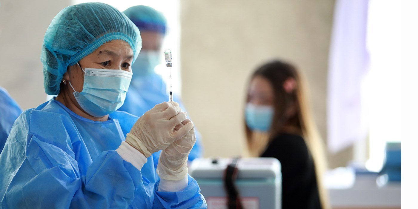 Хөхүүл хүн коронавирусийн вакцин хийлгэж болно