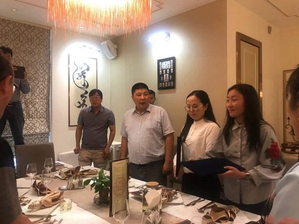 ЭЕШ-Д ӨНДӨР ОНОО АВСАН ХОЁР ХҮҮХДИЙГ 