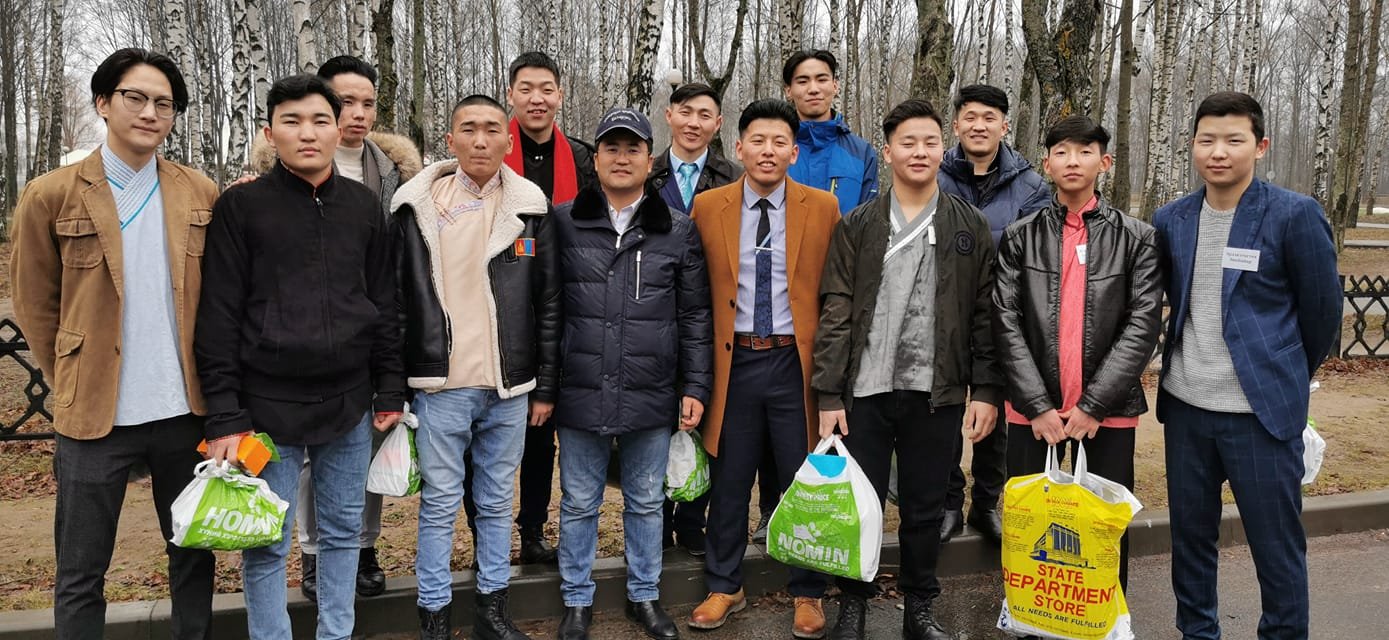 ДАЛАНЗАДГАД ХОТООС ОХУ, БЕЛАРУСЬ УЛСАД СУРАЛЦАЖ БУЙ ОЮУТНУУДДАА ДЭМЖЛЭГ ҮЗҮҮЛЭВ