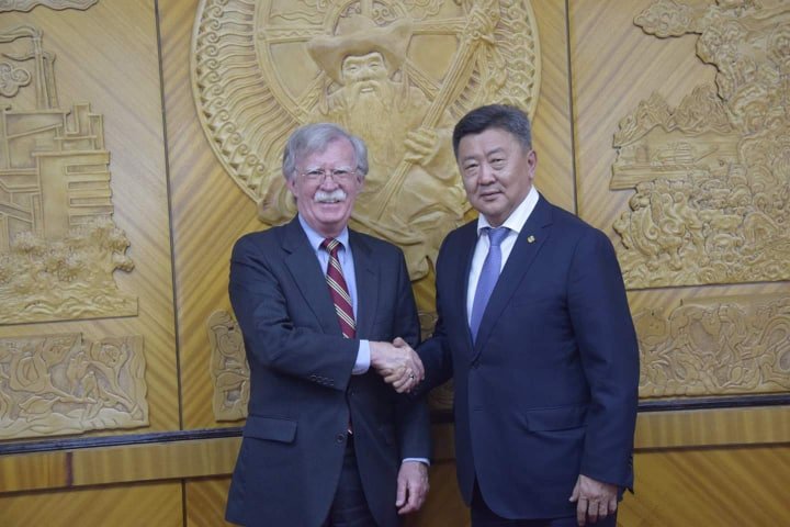 АНУ-ЫН ЕРӨНХИЙЛӨГЧИЙН ҮНДЭСНИЙ АЮУЛГҮЙ БАЙДЛЫН ЗӨВЛӨХ ЖОН БОЛТОНГ ХҮЛЭЭН АВЧ УУЛЗЛАА