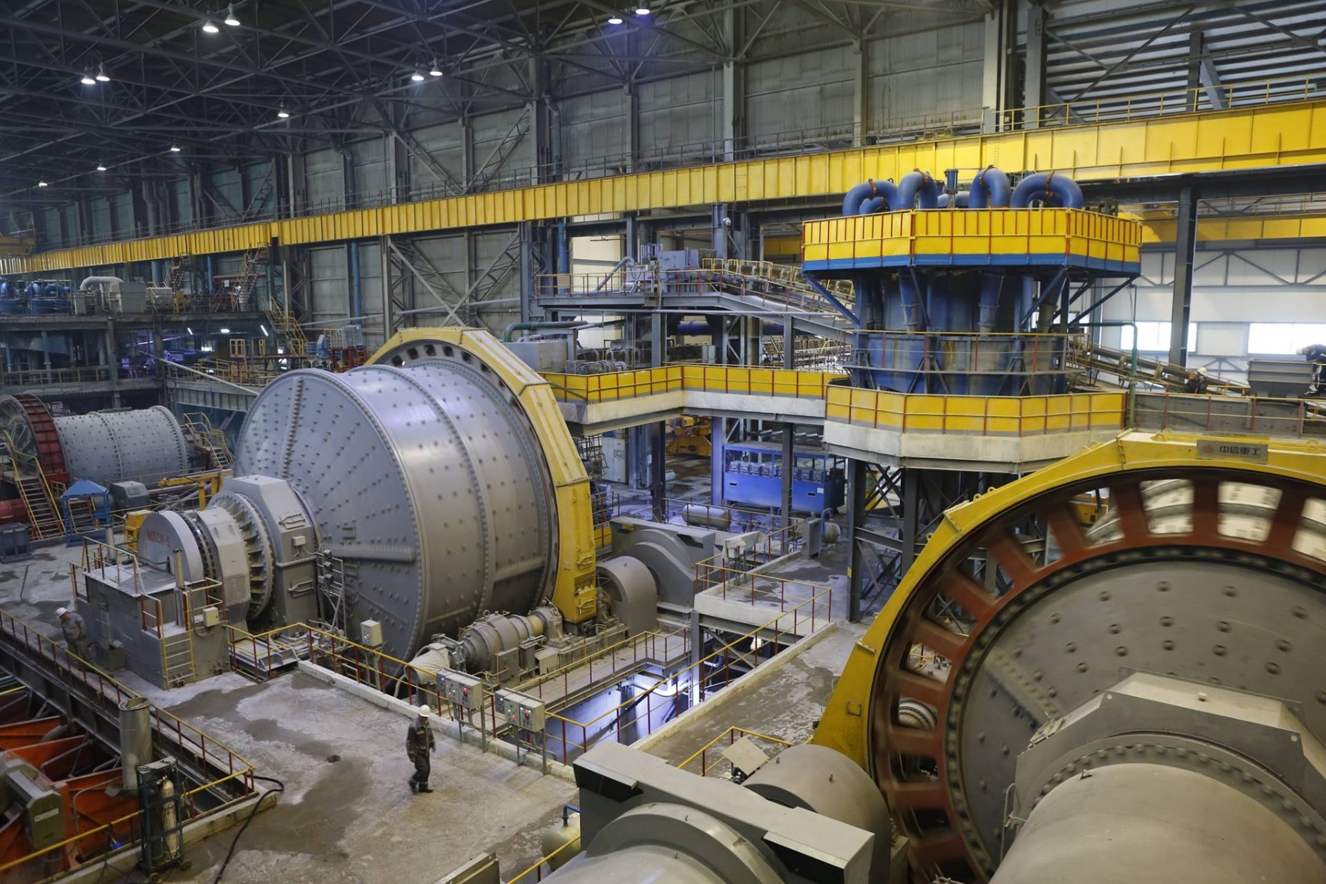 Үйлдвэр болон Эрдэнэт хотыг усаар хангах тендер түр зогсжээ