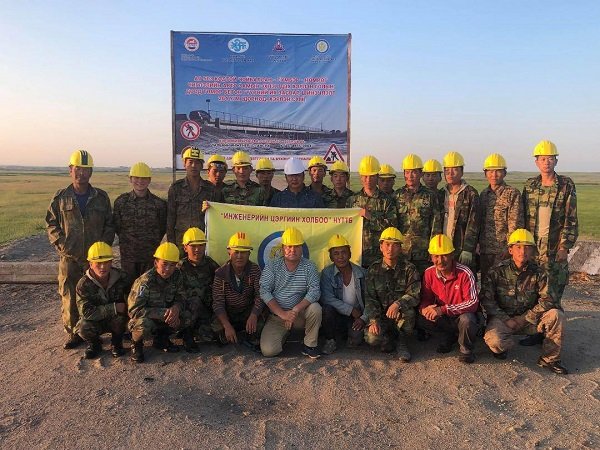 БҮТЭЭН БАЙГУУЛАЛТЫН АЖИЛД ЦЭРГҮҮД МАНЛАЙЛЖ БАЙНА