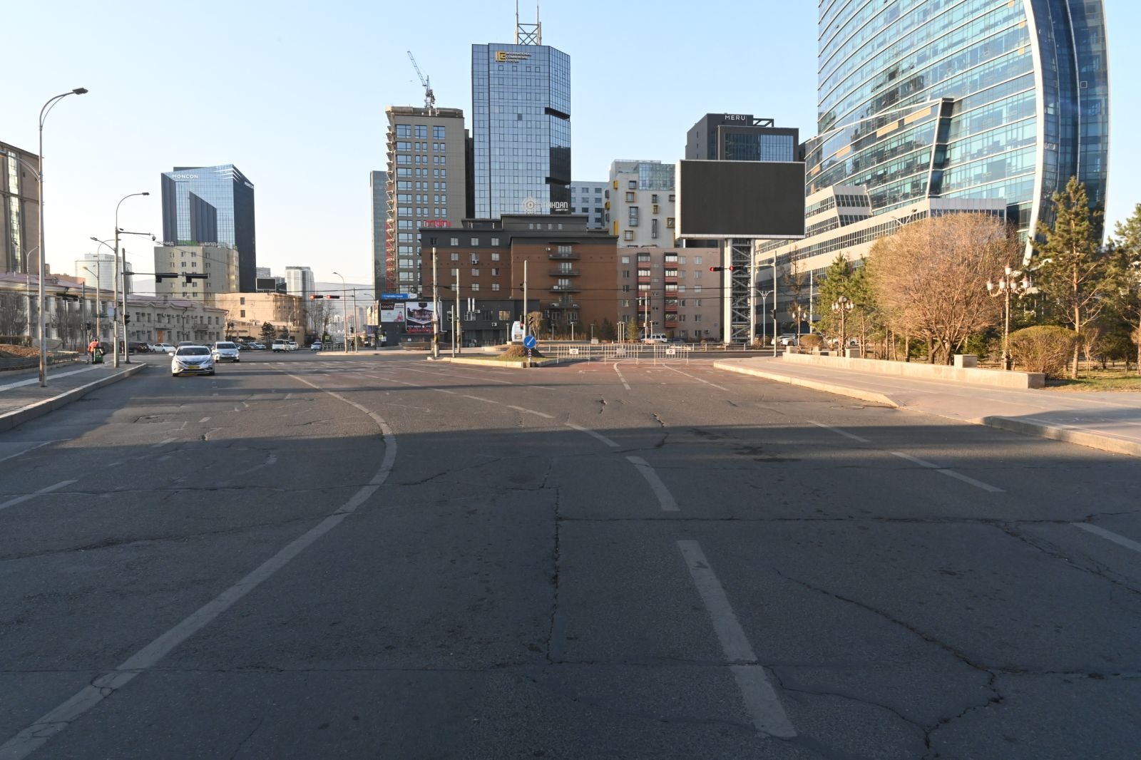 МУИС-иас Гадаад харилцааны яам хүртэл зам хааж, хучилт хийнэ