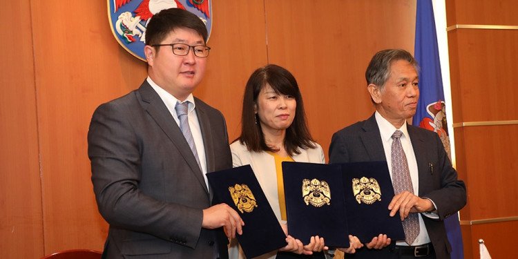 Автобусны яндангаас хаягдах тортгийг шүүж, цэвэршүүлэх зориулалттай тоног төхөөрөмж хүлээлгэн өглөө