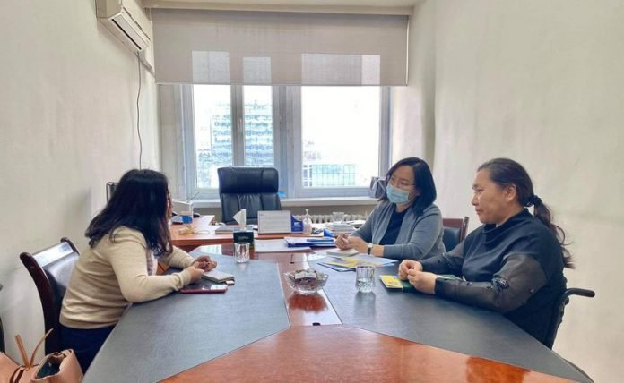 Дээд шүүхийн нийт шүүгчдийн хуралдаан ирэх даваа гаригт болж, Цэцийн гишүүнд нэр дэвшсэн 17 нэр дэвшигчээс нууц санал хураалтаар 2-г нь сонгож, УИХ-д санал болгох юм.