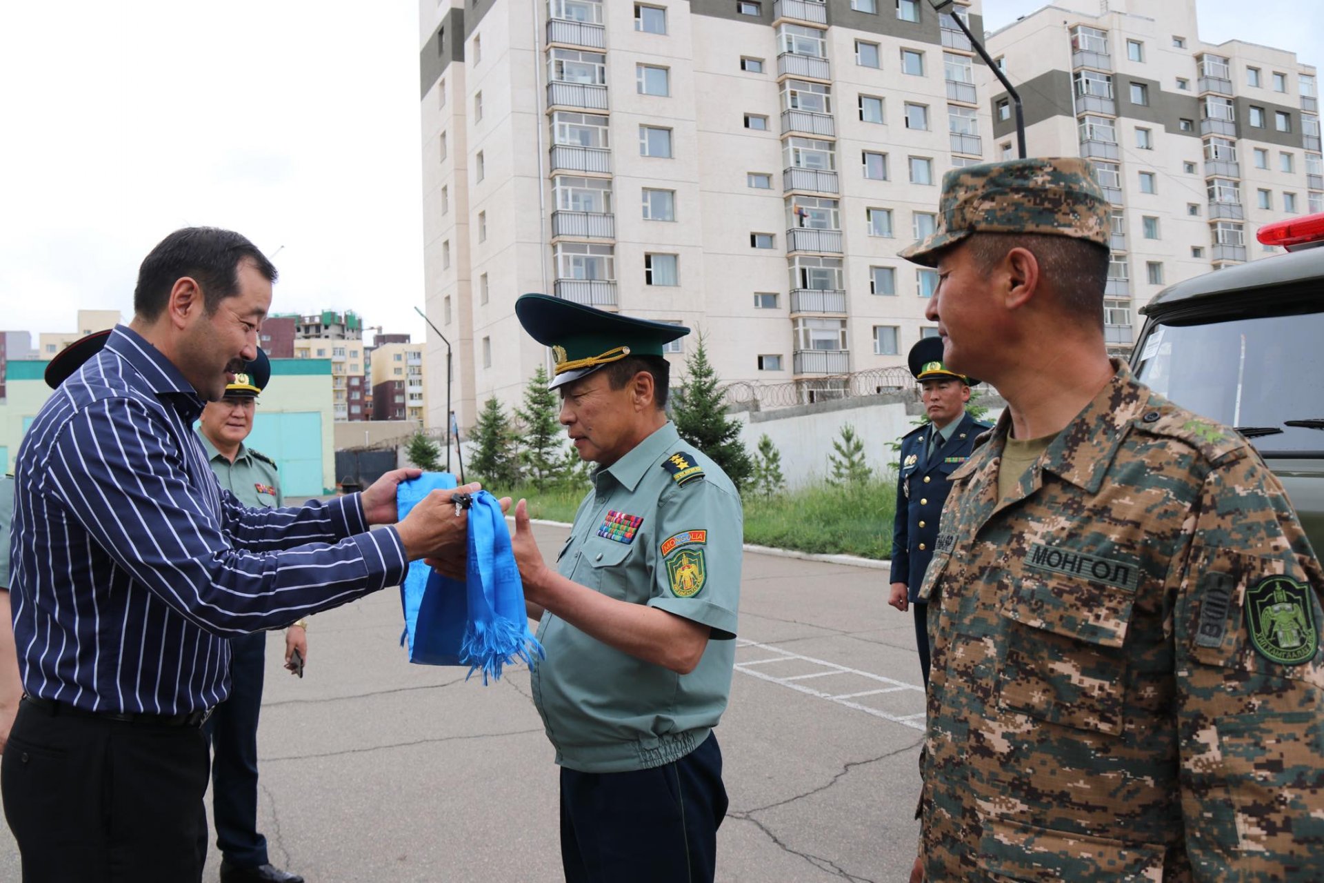 Хилийн хамгаалалтыг сайжруулахад шаардлагатай тоноглогдсон машиныг гардуулан өглөө