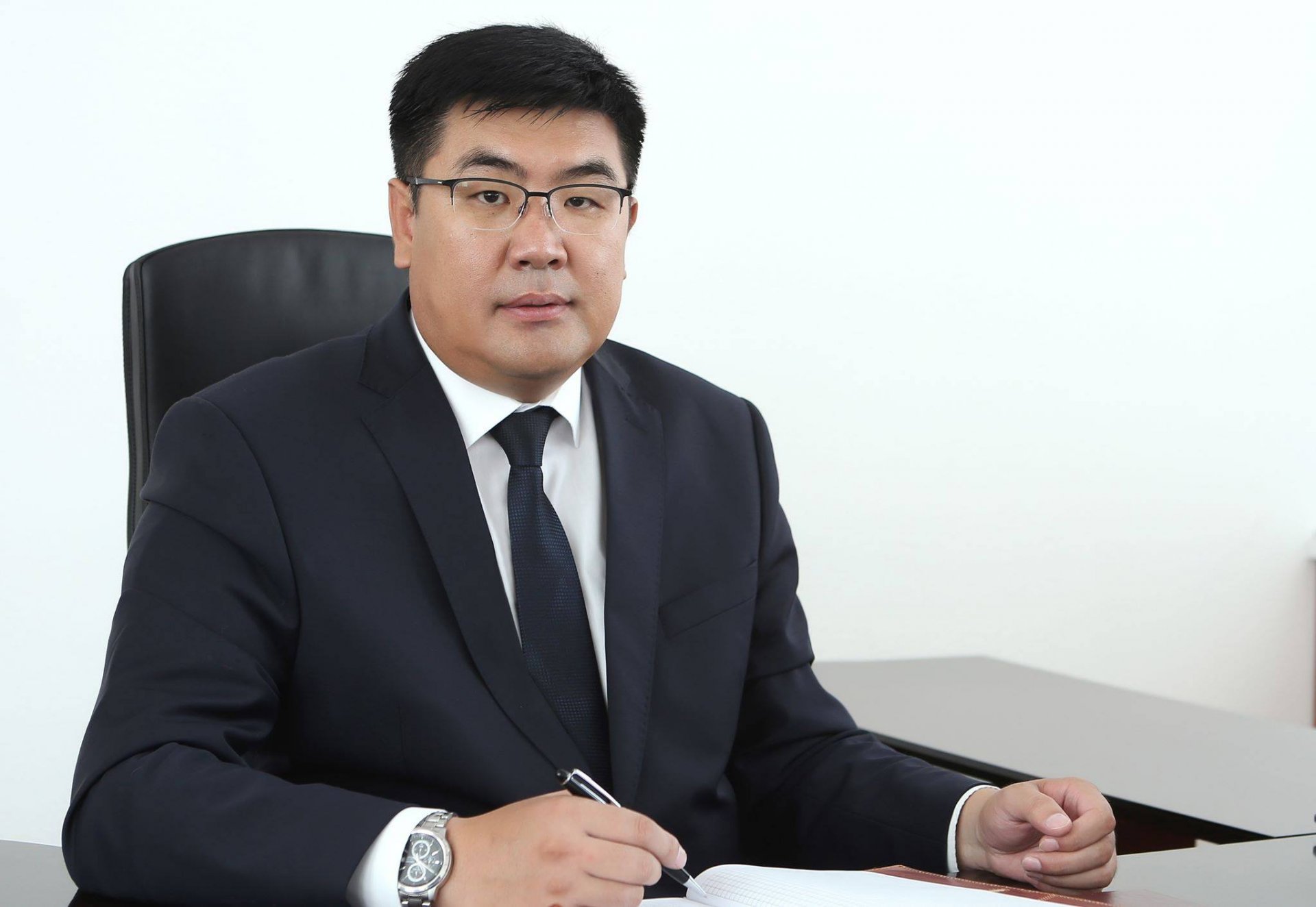 Ж.БАТХУЯГ: ҮНДЭСНИЙ ЦАХИМ ГҮЙЛГЭЭНИЙ ТӨВИЙН БАРИЛГЫГ АЗИЙН ХӨГЖЛИЙН БАНКНЫ ТӨСЛИЙН ХҮРЭЭНД БАРЬЖ БАЙГАА