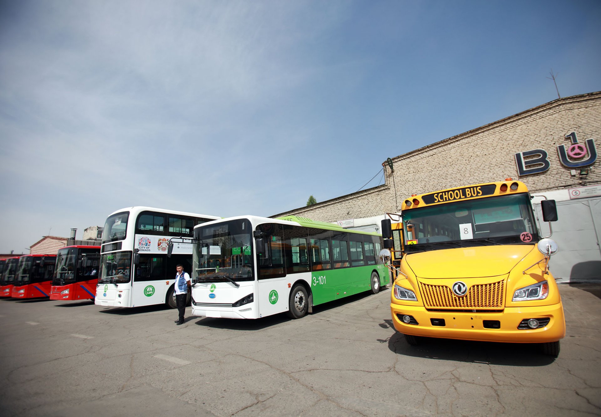 Шинээр оруулж ирсэн 91 автобус удахгүй үйлчилгээнд явж эхэлнэ 