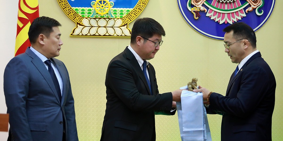 Улаанбаатар хот шинэ даргатай болов