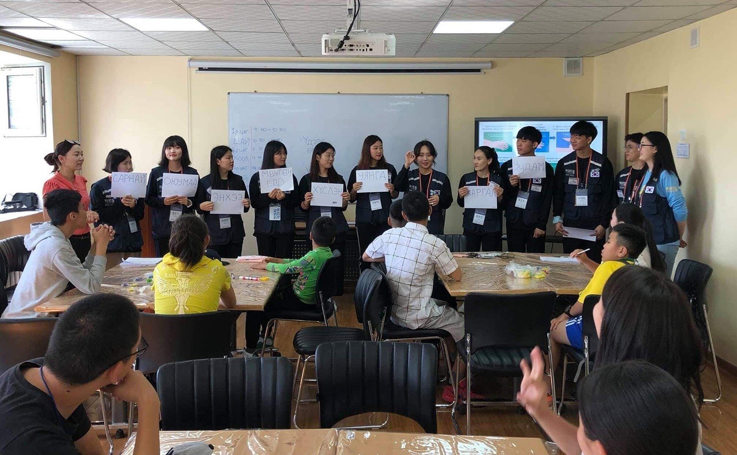 Тусгай боловсролын сургуулийн хүүхдүүдэд зориулсан зуны сургалт эхэллээ