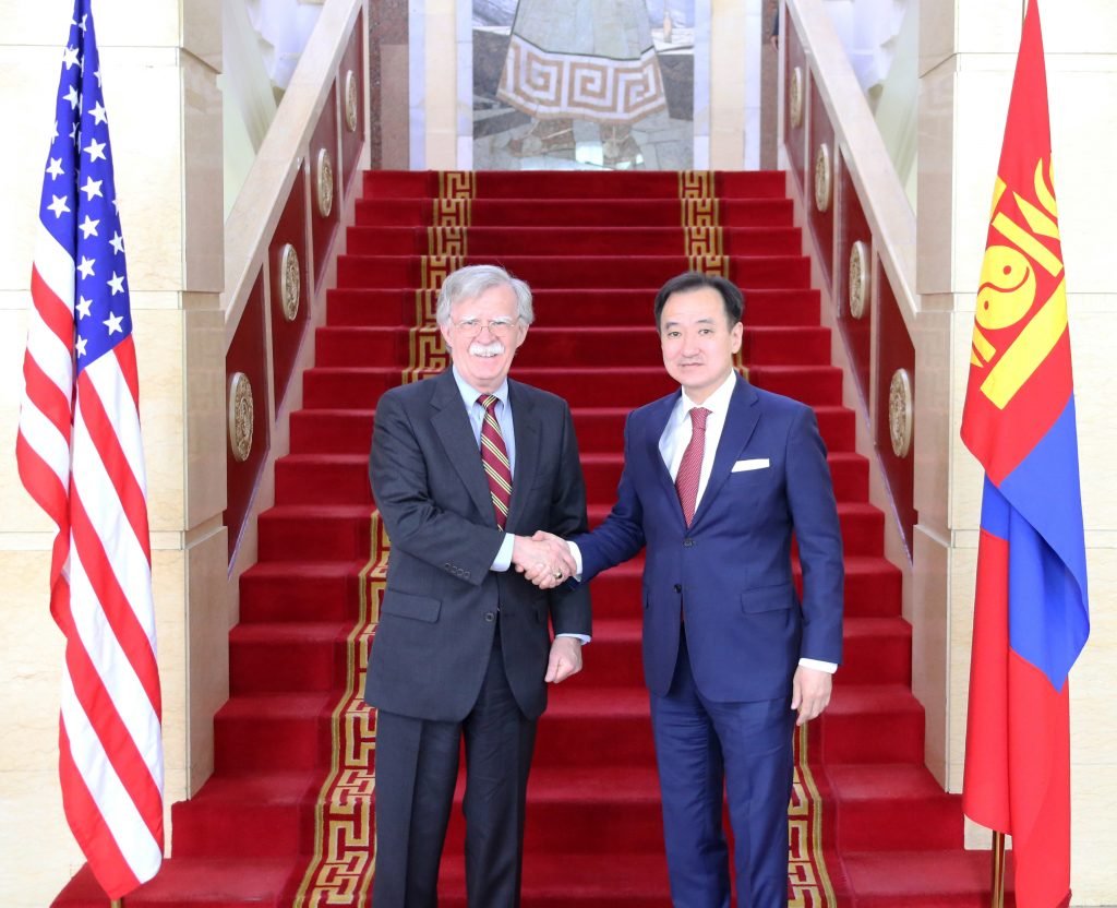 ГАДААД ХАРИЛЦААНЫ САЙД Д.ЦОГТБААТАР АНУ-ЫН ЕРӨНХИЙЛӨГЧИЙН ҮНДЭСНИЙ АЮУЛГҮЙ БАЙДЛЫН ЗӨВЛӨХ ЖОН БОЛТОНЫГ ХҮЛЭЭН АВЧ УУЛЗАВ