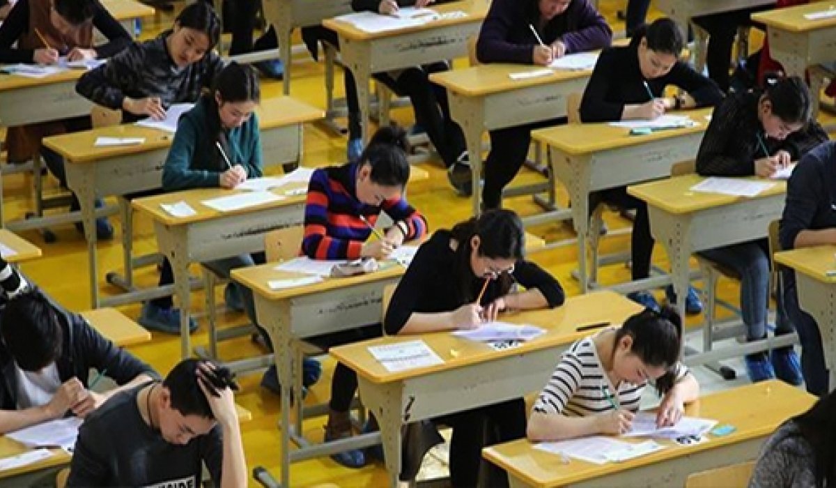 ЭЕШ: Өнөөдөр Монгол Улсын түүх болон Англи хэлний хичээлийн шалгалттай