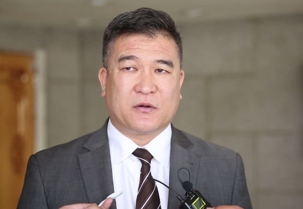 Огцрохоороо өвдөж, огцруулахаараа эдгэсэн Ж.Батсайхан