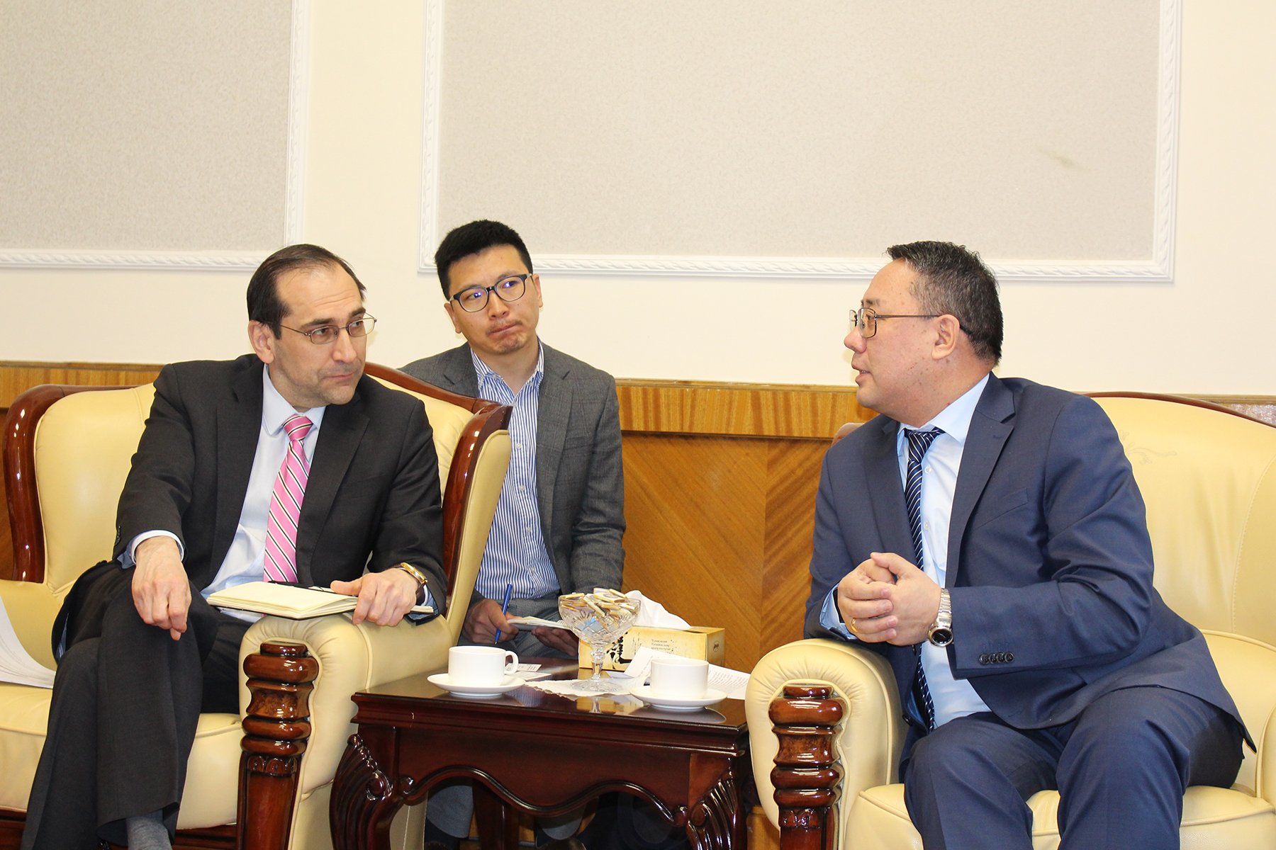 ЗГХЭГ-ын Тэргүүн дэд дарга Г.Баясгалан, Дэлхийн банкны Монгол Улс дахь суурин төлөөлөгч Андрей Михнев нар уулзалт хийлээ