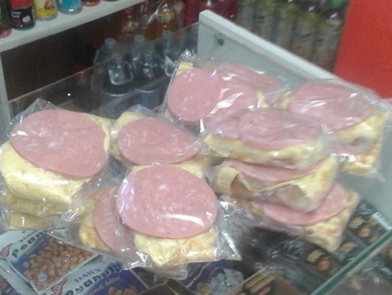 ТҮЦ-д худалдаалж байсан хавчуургатай талхнаас хордсон иргэд ХӨСҮТ-д эмчлүүлж байна