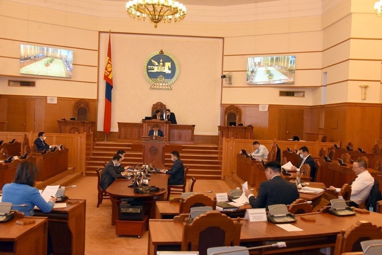 Шууд: Эдийн засгийг идэвхжүүлэх багц арга хэмжээний тухай тогтоолын төслийг хэлэлцэж байна