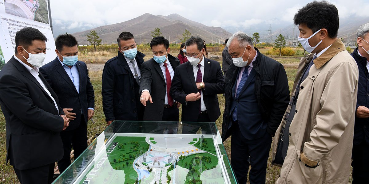 “Уурхайчдын нэрэмжит талбай”-г Үндэсний цэцэрлэгт хүрээлэнд байгуулна