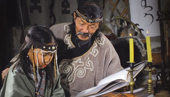 Үржингийн Байгалмаагийн  хос номын нээлт боллоо 