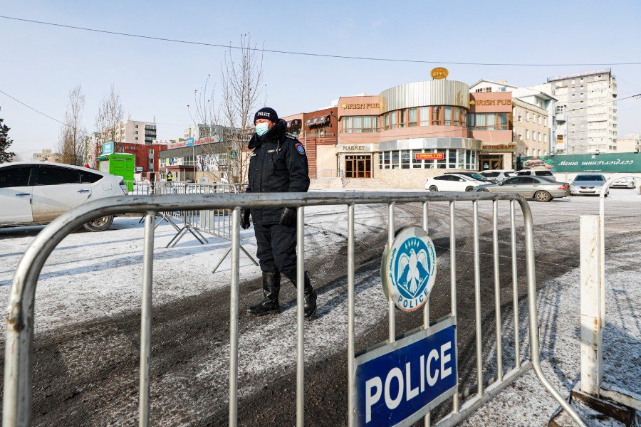 УОК: Тавдугаар сарын 8-наас хатуу хөл хориог сулруулахаар болжээ