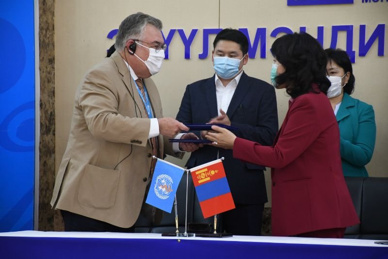 ДЭМБ-аас амны хаалт, оношлуур, тоног төхөөрөмжийг ЭМЯ-д гардуулан өглөө