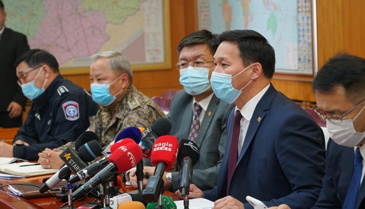 Шууд: Улсын онцгой комиссын хуралдаанаас гаргасан шийдвэрийг танилцуулж байна