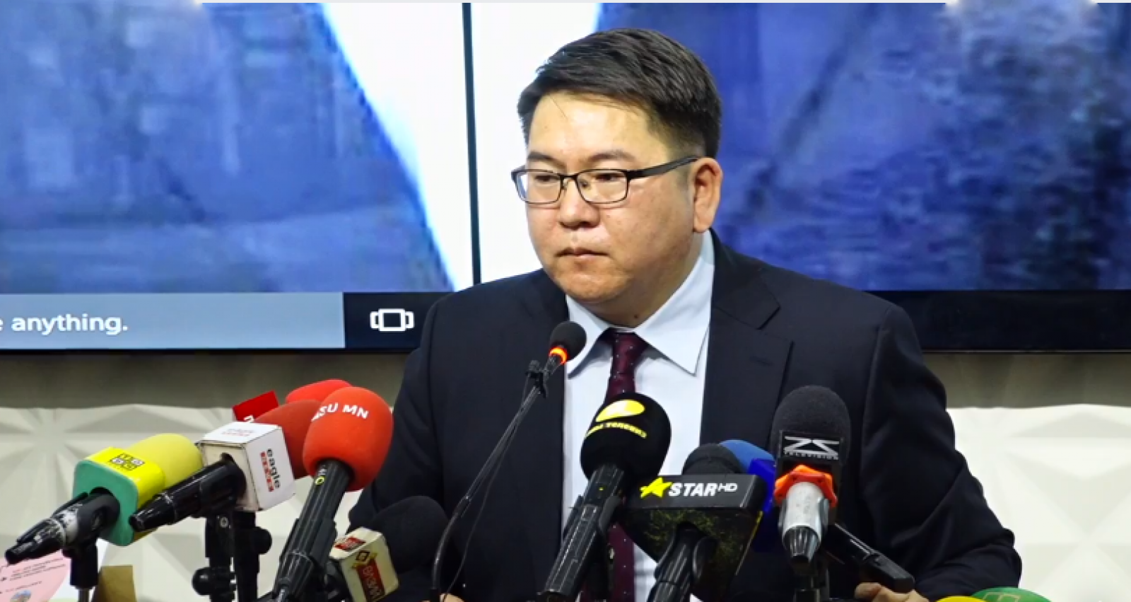 “Хөтөлийн цемент шохой” үйлдвэрийн захирлыг түр орлон гүйцэтгэгчээр Л.Наранбаатарыг томилов