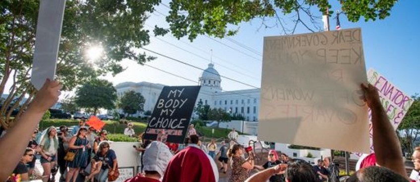 АНУ-ын Алабама муж үр хөндөлтийг бүрмөсөн хориглож магадгүй