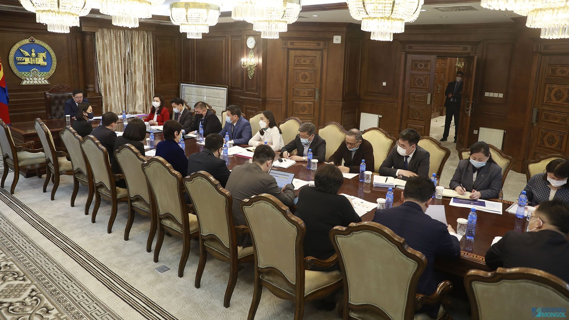 Баянхошуунд эко хороолол барьж, хотын шинэ төвийг бий болгохоор зорьж байна