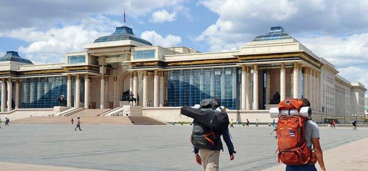 Есдүгээр сард гадаадын 1,018 иргэнд Монгол Улсад оршин суух зөвшөөрөл олгожээ