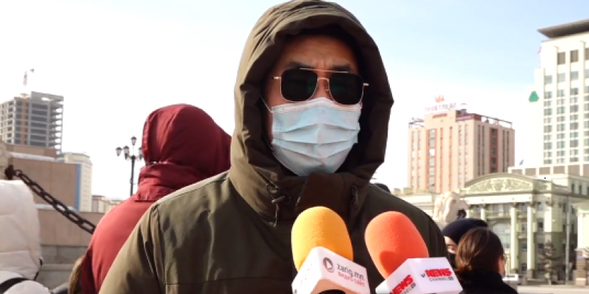 Ерөнхийлөгч Х.Баттулгад шаардлага хүргүүлэхээр жагсаж байна