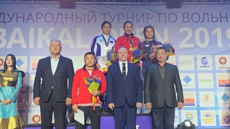 Х.Болортуяа “Байгаль Опен”-оос мөнгөн медаль хүртлээ