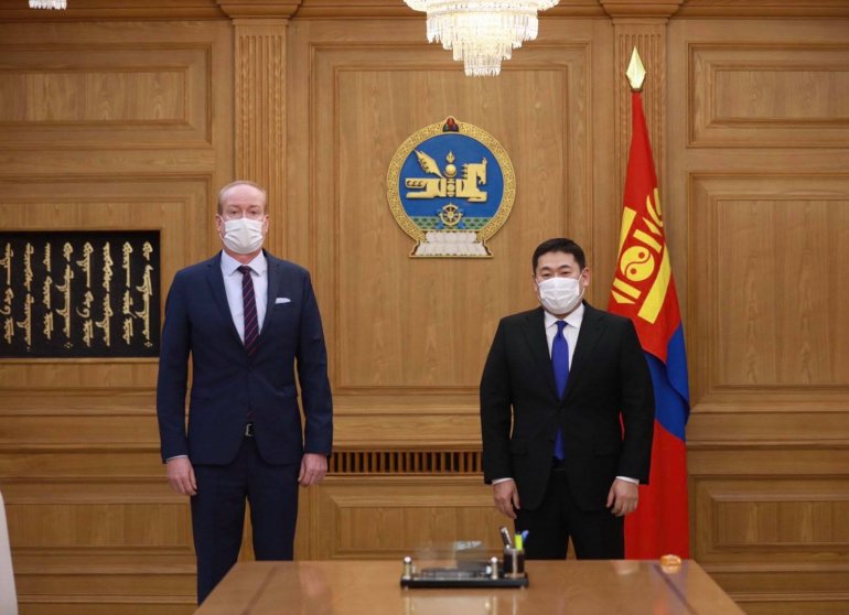 ЕВРОПЫН СЭРГЭЭН БОСГОЛТ, ХӨГЖЛИЙН БАНКНЫ СУУРИН ТӨЛӨӨЛӨГЧ ХАННЕС ТАКАЧИЙГ ХҮЛЭЭН АВЧ УУЛЗАВ