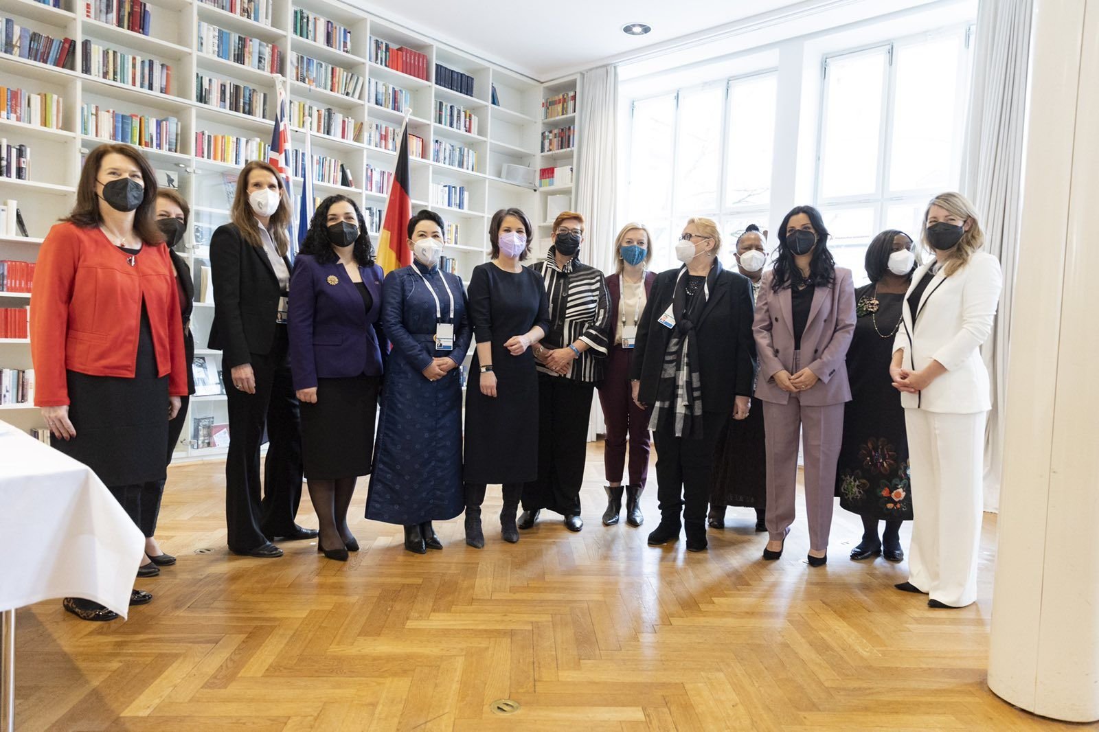 Аюулгүй байдлын бага хурлын үеэр Гадаад хэргийн эмэгтэй сайд нар дахин уулзав