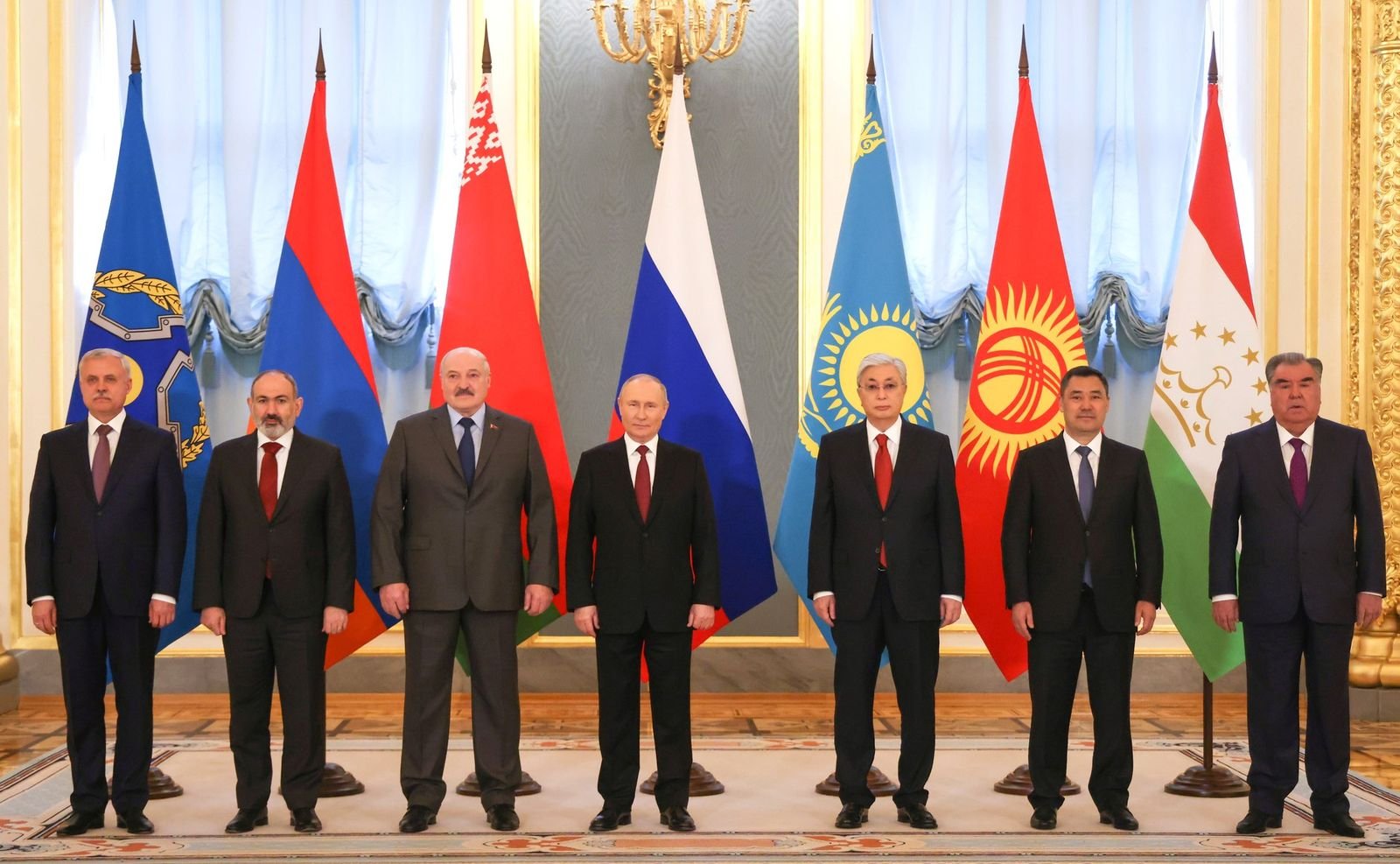 Өрнөдийн тавьсан хоригийн эсрэг нэгдэхийг Лукашенко холбоотнууддаа уриалжээ