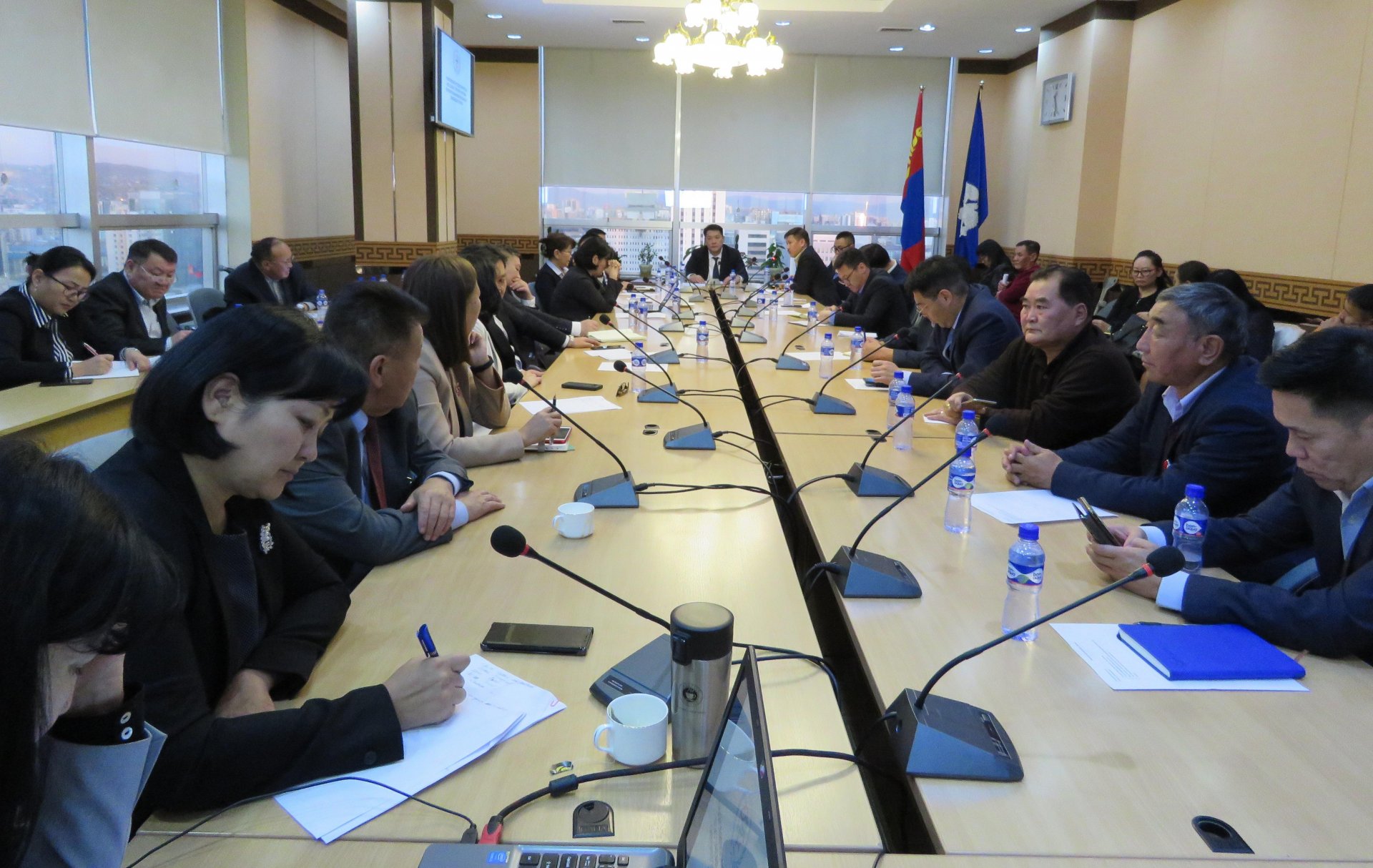 “Нийслэлийн иргэдэд үзүүлж буй мэс засал, гэмтлийн тусламж, үйлчилгээний өнөөгийн байдал, цаашдын зорилт” сэдэвт зөвлөгөөн боллоо