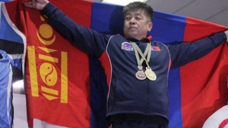 Д.Ууганбаяр пауэрлифтингийн дэлхийн аваргаас мөнгөн медаль хүртлээ