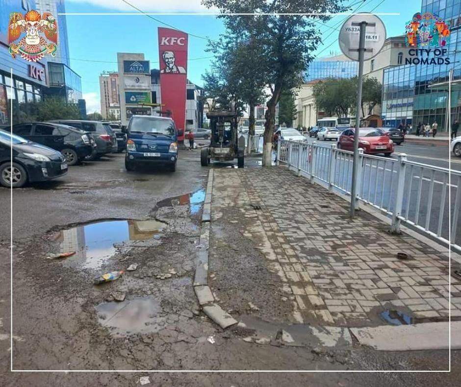 Баянгол зочид буудлын автобусны буудлын хойд хэсгийн явган хүний замыг шинэчилж байна