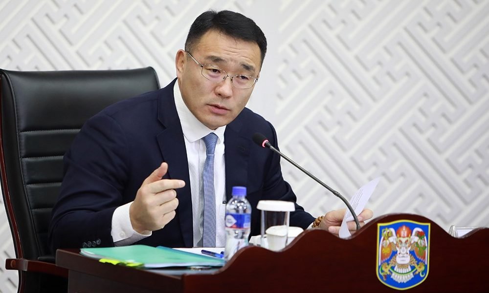 ​Д.Сумъяабазар: Буруу рультэй автомашины импортыг хориглож, хотын төвөөр явбал өндөр хураамж төлнө