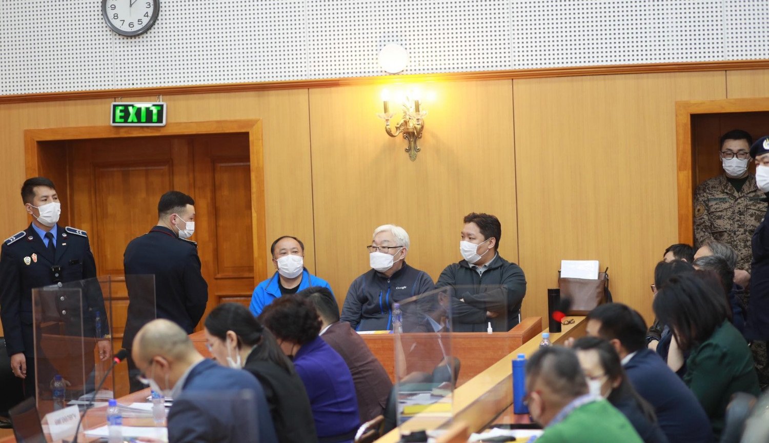 Э.Бат-Үүлд холбогдох хэргийг прокурорт шилжүүлж, батлан даалтад гаргалаа