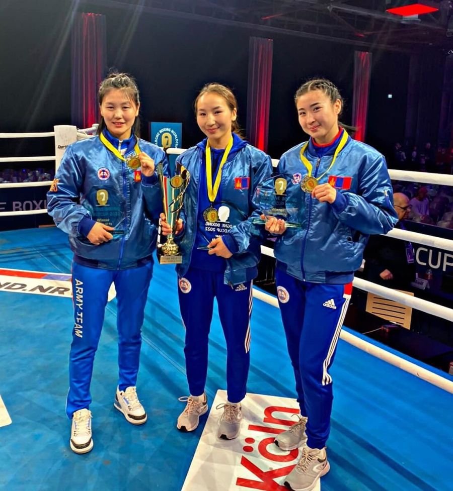 Монголын эмэгтэй боксчид 3 цом, 3 алтан медаль хүртэв