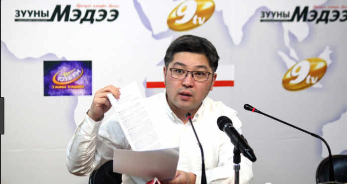 Д.Дамба-Очирыг улсын нууц задруулж, тагнуул хийсэн хэргээр шалгах ёстой