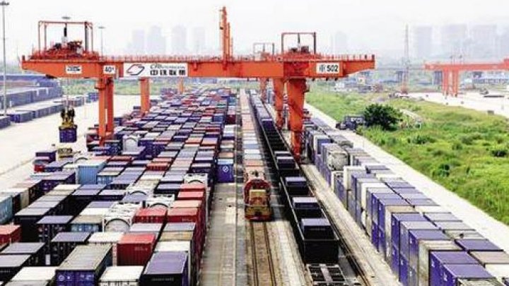Жил дөрвөн сарын хугацаанд хаалттай байсан хилийн Бургастай-Лаоемяо авто замын боомт өнөөдрөөс ажиллаж эхэллээ