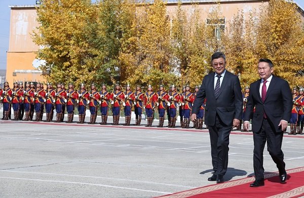 МОНГОЛ УЛСЫН ЕРӨНХИЙЛӨГЧ Х.БАТТУЛГА ЗЭВСЭГТ ХҮЧНИЙ 017 ДУГААР АНГИЙН ҮЙЛ АЖИЛЛАГААТАЙ ТАНИЛЦЛАА