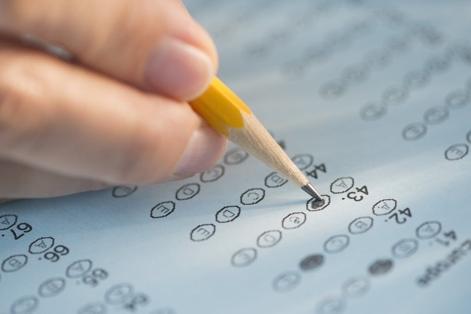 Монгол хэл, бичгийн шалгалтад хамрагдаагүй, босго онооны болзол хангаагүй шалгуулагчдыг дахин бүртгэнэ