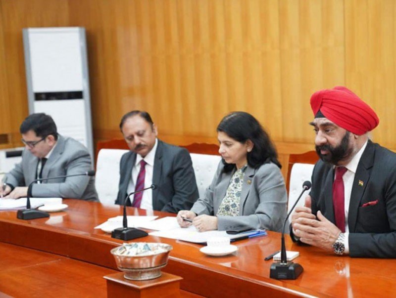 БНЭУ-ын ЭКСИМ банк, “Газрын тос боловсруулах үйлдвэр байгуулах төсөл”-ийн Менежментийн зөвлөх компанийн удирдлагуудыг хүлээн авч уулзлаа