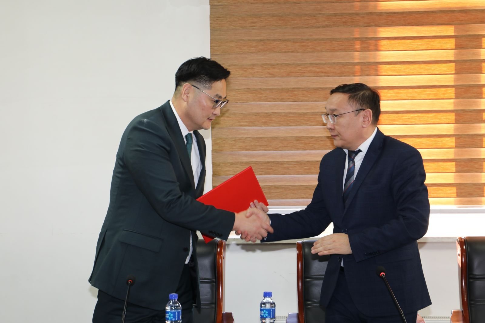 D. Davaanyam was appointed as the Head of the General Authority for State Registration and the handover of duties was carried out