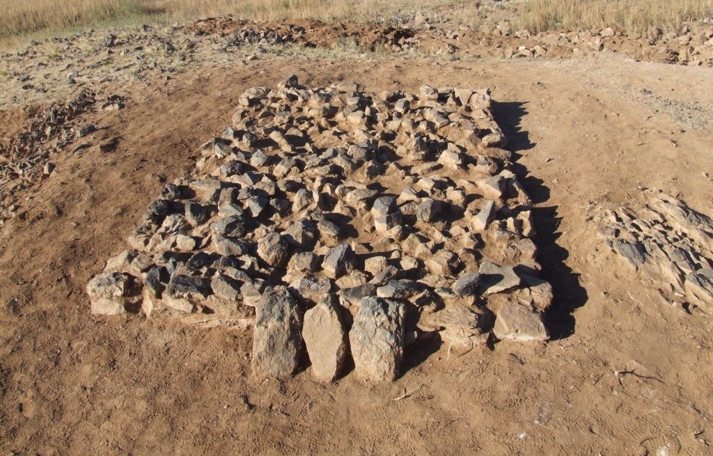 SQUARE TOMB