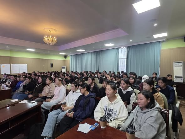 Говь-Алтай аймгийн ЗДТГ, Монголын Эмэгтэйчүүдийн Холбооны Говь-Алтай аймаг дахь салбар, Дэлхийн Зөн ОУБ-ын орон нутгийн хөтөлбөртэй хамтран охидод зориулсан сургалт, уулзалт хэлэлцүүлгийг амжилттай зохион байгууллаа.