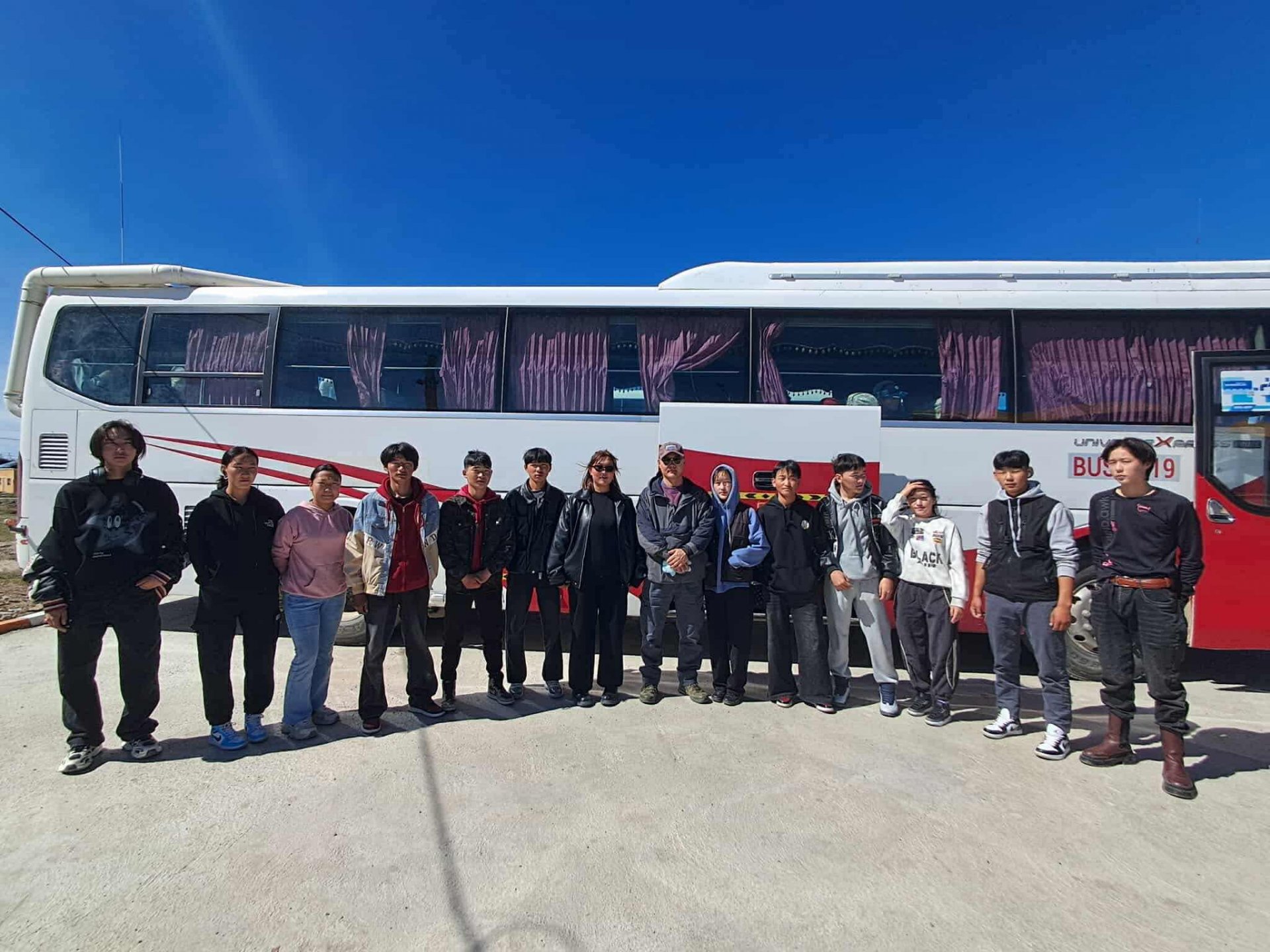 Хүүхдүүд маань дадлагаа хийхээр явлаа. Их зүйлийг сураад ирээрэй.